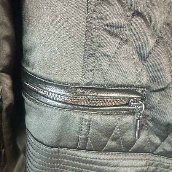 White House Black Market Black Quilted Bomber Jacket with Faux Fur Collar - Picture 10 of 14